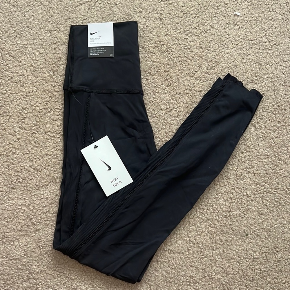 NIKE YOGA LEGGINGS